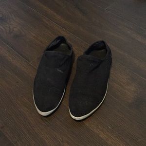 Sanuk slip-ons